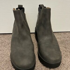 Women’s Gray Chelsea Boots